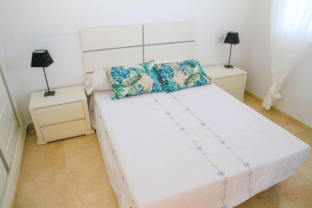 Atico Con Gran Terraza A 50 Metros De La Playa De Casares Apartment Сан Луис де Сабинияс Екстериор снимка